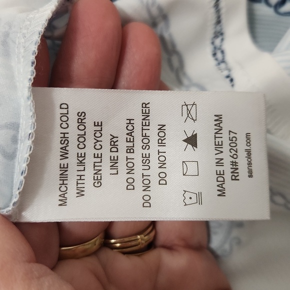 SanSoleil Women's Quarter Zip Golf Top Pullover Size Medium - Picture 7 of 7